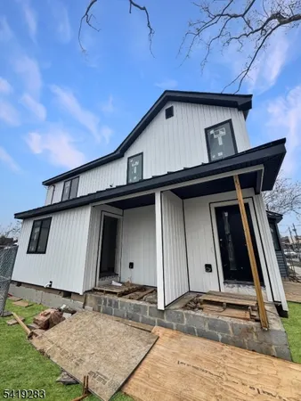 $999,999 | 363 Park Street, Hackensack, NJ 07601