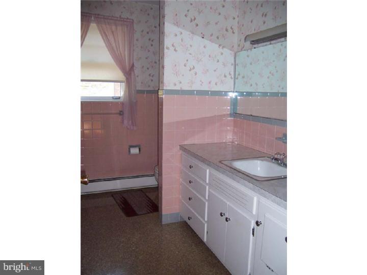 263 Broad Street Spring City, PA 19475 - Photo 13 of 25