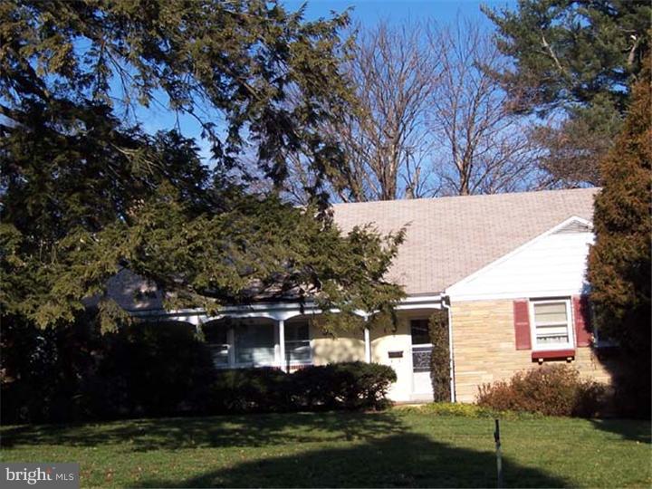 263 Broad Street Spring City, PA 19475 - Photo 4 of 25