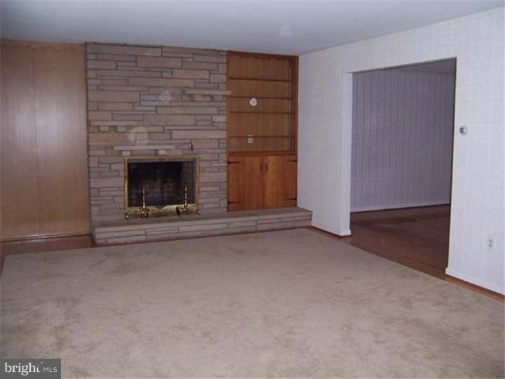 263 Broad Street Spring City, PA 19475 - Photo 5 of 25