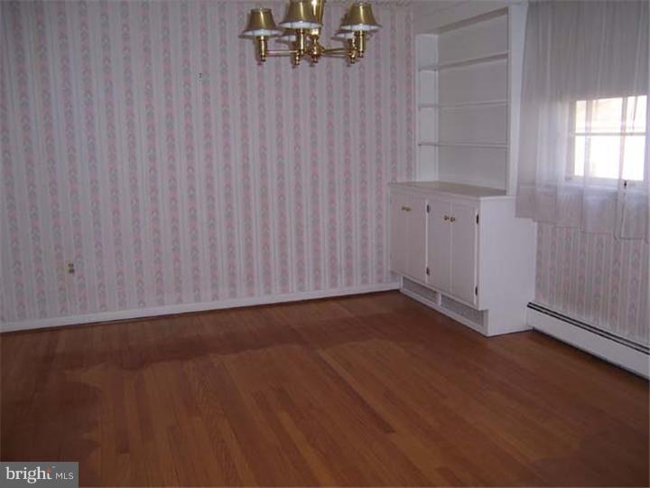 263 Broad Street Spring City, PA 19475 - Photo 8 of 25