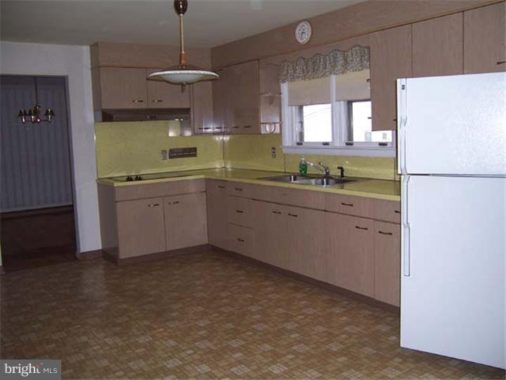 263 Broad Street Spring City, PA 19475 - Photo 10 of 25