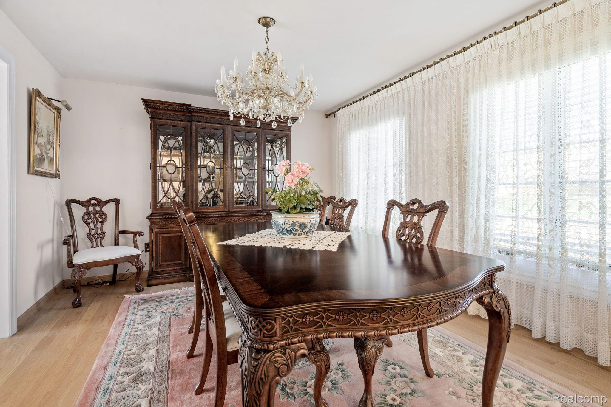 918 Langley Road Rochester, MI 48309 - Photo 16 of 43 Formal Dining Room