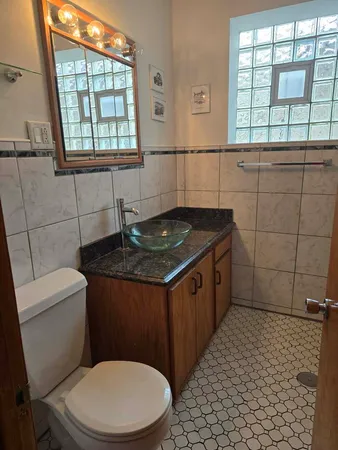 $2,000 | 5114 North Ashland Avenue, Unit 2, Chicago, IL 60640