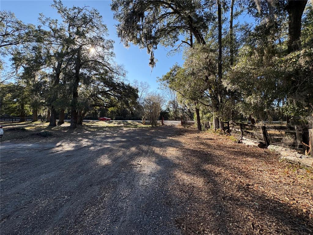 895 Southwest 80th Avenue Ocala, FL 34481 - Photo 5 of 28