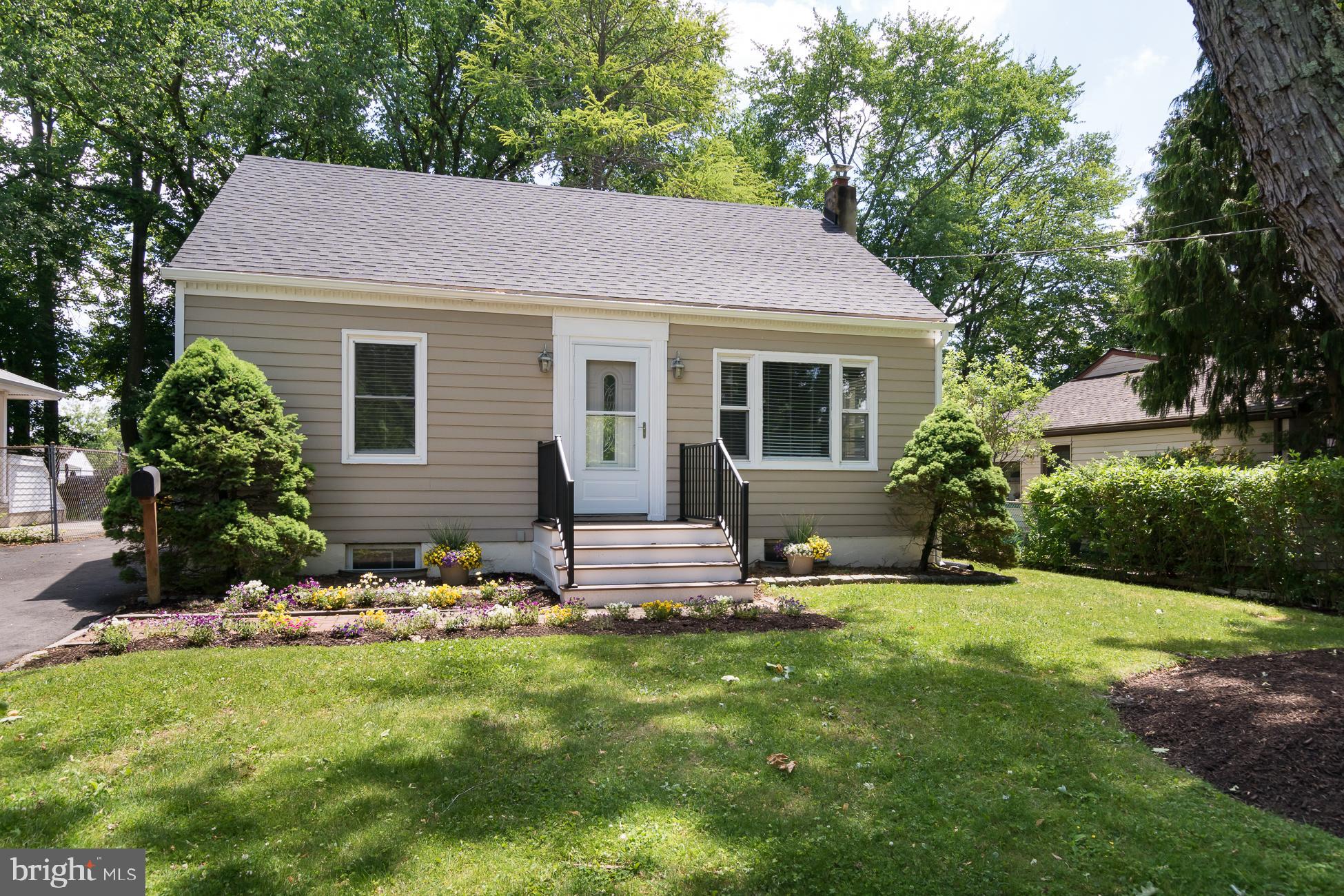 1204 Lower Ferry Road Ewing, NJ 08618 - Photo 1 of 13 Front yard