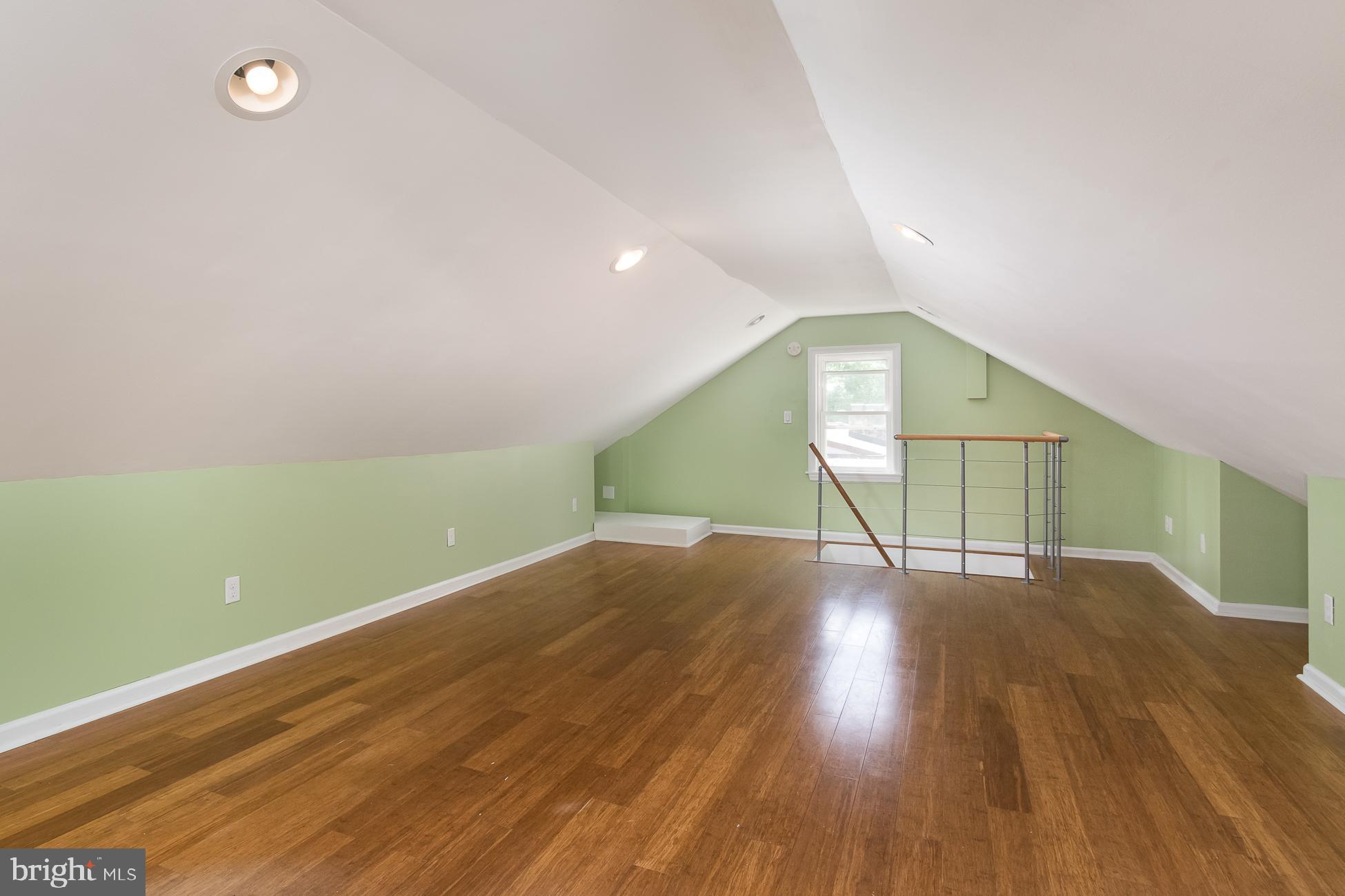 1204 Lower Ferry Road Ewing, NJ 08618 - Photo 10 of 13 Upstairs - Study/Office/Den 14x19