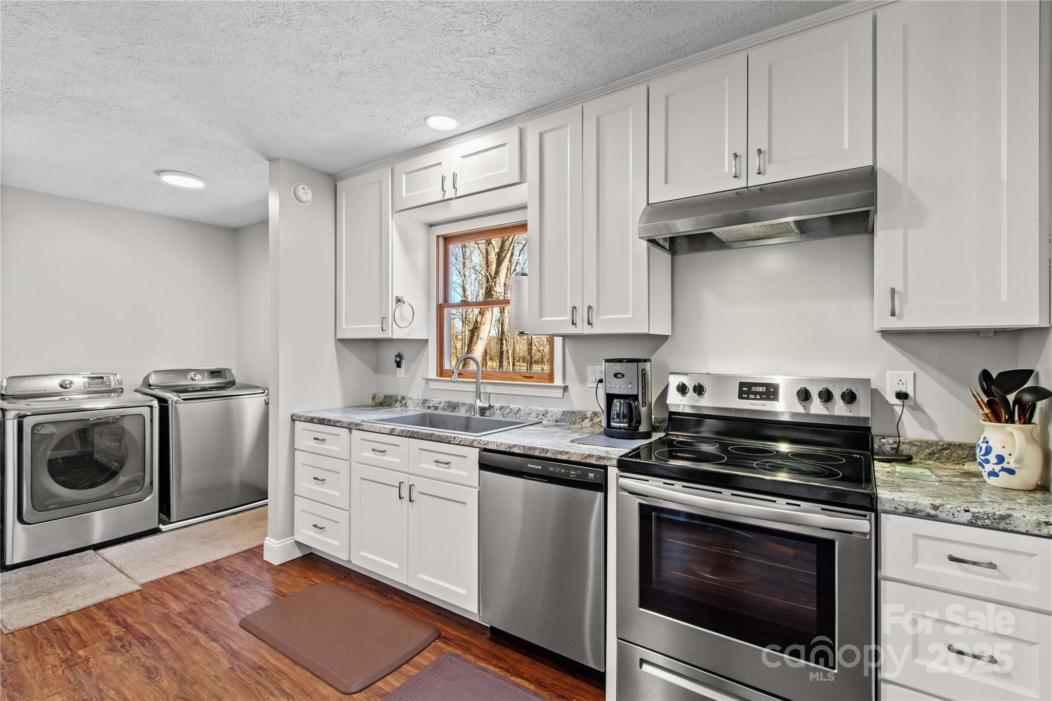 797 Chief Thomas Road Harmony, NC 28634 - Photo 8 of 35 Gallery Image 8