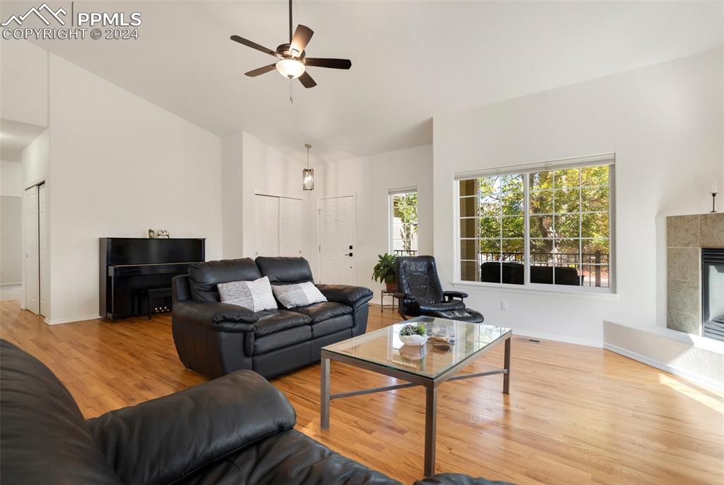 6475 Perfect View Colorado Springs, CO 80919 - Photo 8 of 33