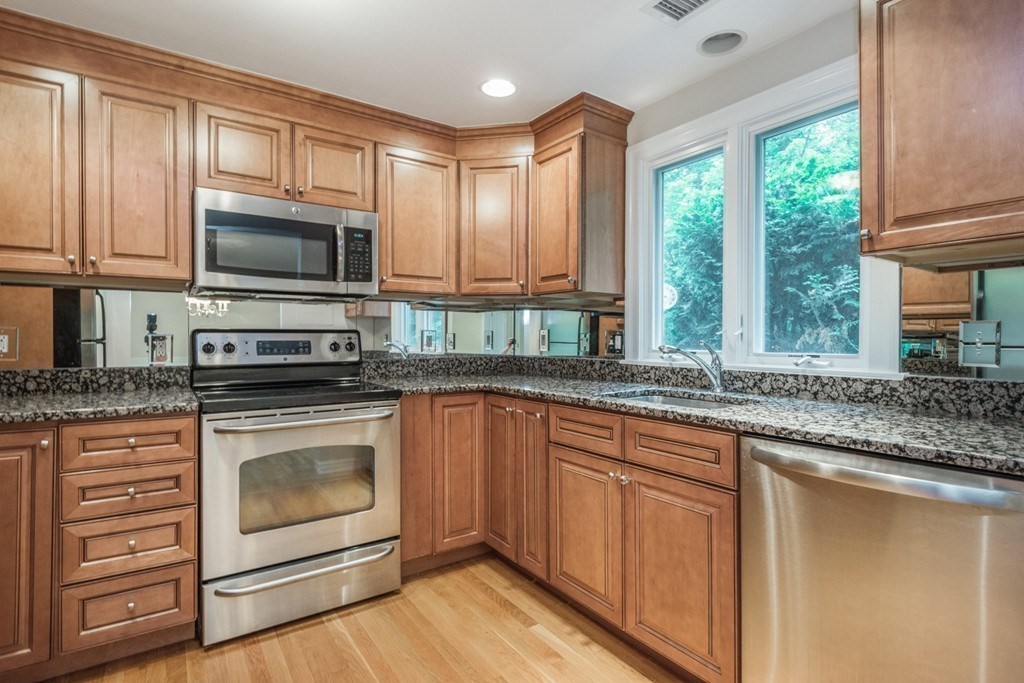 119 Jericho Road, Unit 119 Weston, MA 02493 - Photo 1 of 41