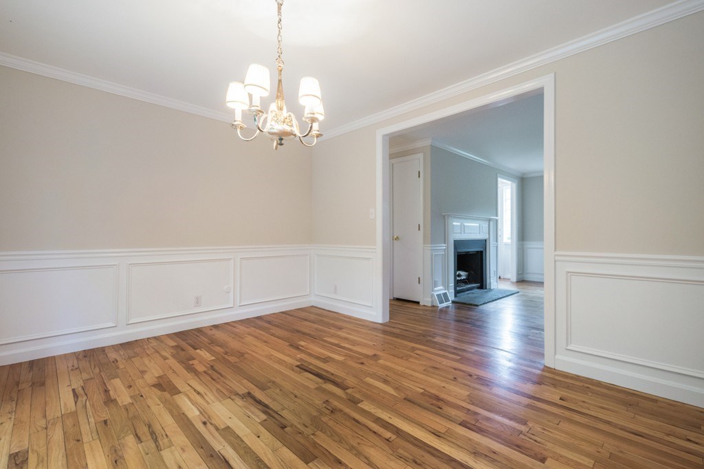 119 Jericho Road, Unit 119 Weston, MA 02493 - Photo 12 of 41