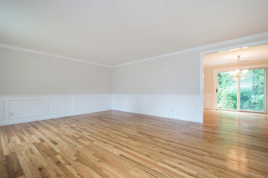119 Jericho Road, Unit 119 Weston, MA 02493 - Photo 16 of 41