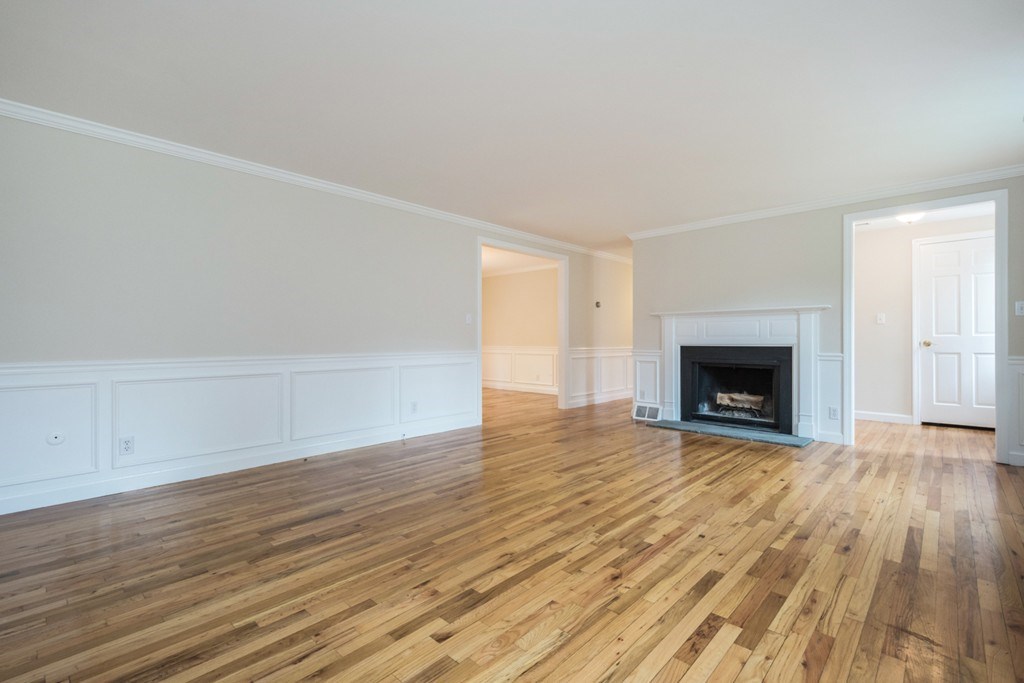 119 Jericho Road, Unit 119 Weston, MA 02493 - Photo 17 of 41