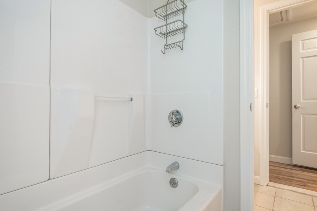 119 Jericho Road, Unit 119 Weston, MA 02493 - Photo 27 of 41