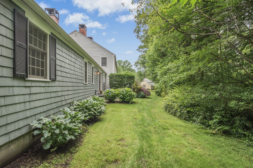 119 Jericho Road, Unit 119 Weston, MA 02493 - Photo 39 of 41