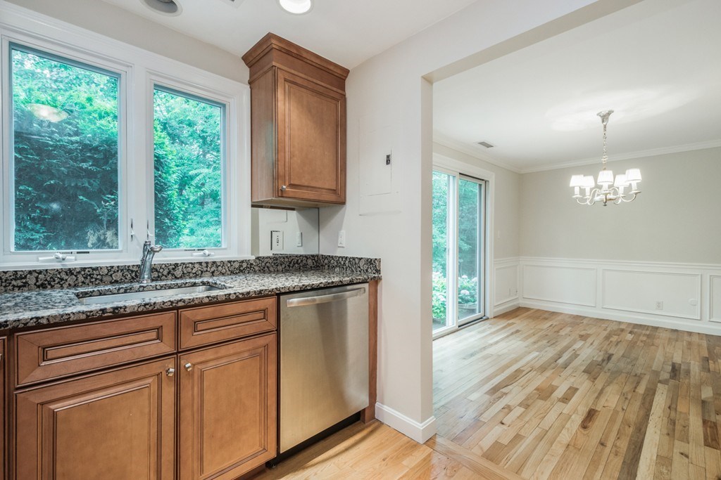 119 Jericho Road, Unit 119 Weston, MA 02493 - Photo 8 of 41