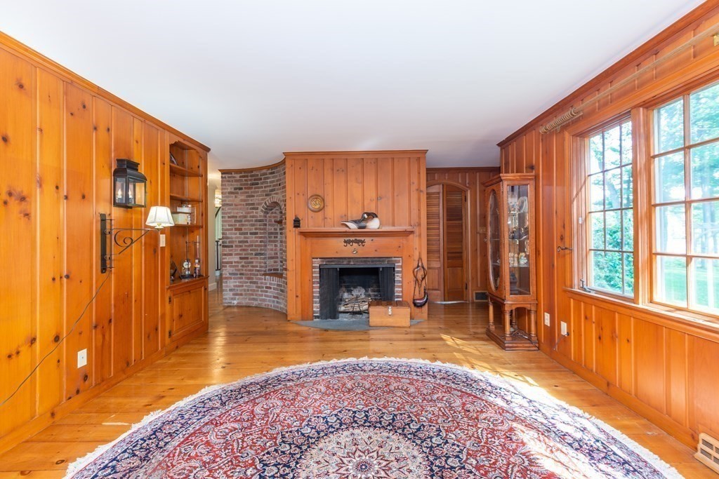 124 Locksley Road Lynnfield, MA 01940 - Photo 17 of 33 Gallery Image 17