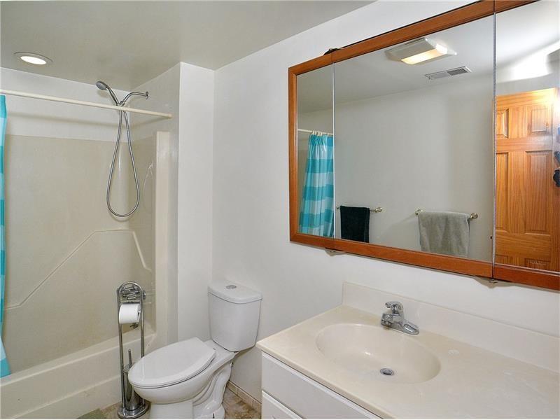 16 Niagara Road Pittsburgh, PA 15221 - Photo 22 of 24 Lower Level Full Bath Room