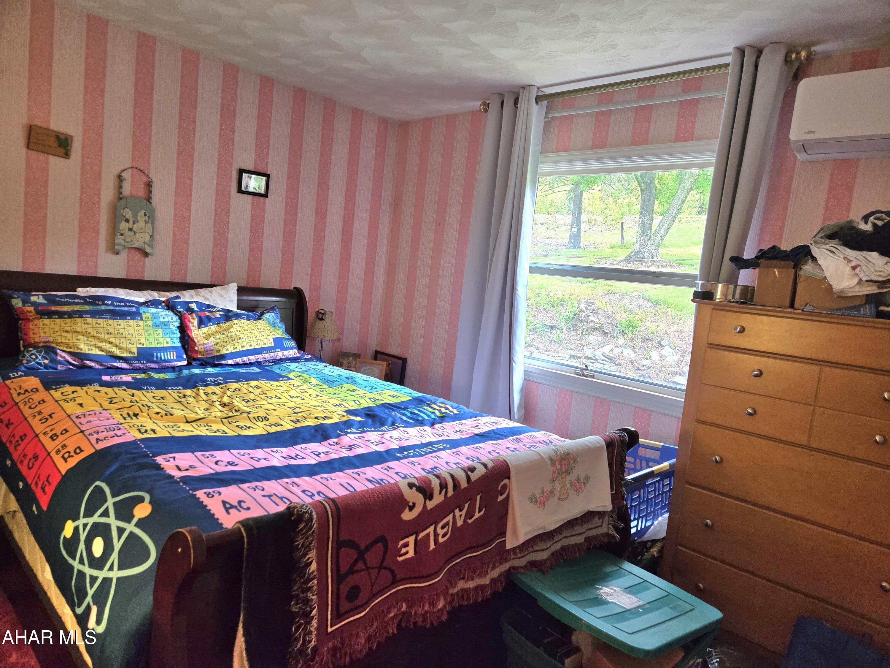 563 Lock Mountain Road Martinsburg, PA 16662 - Photo 10 of 27