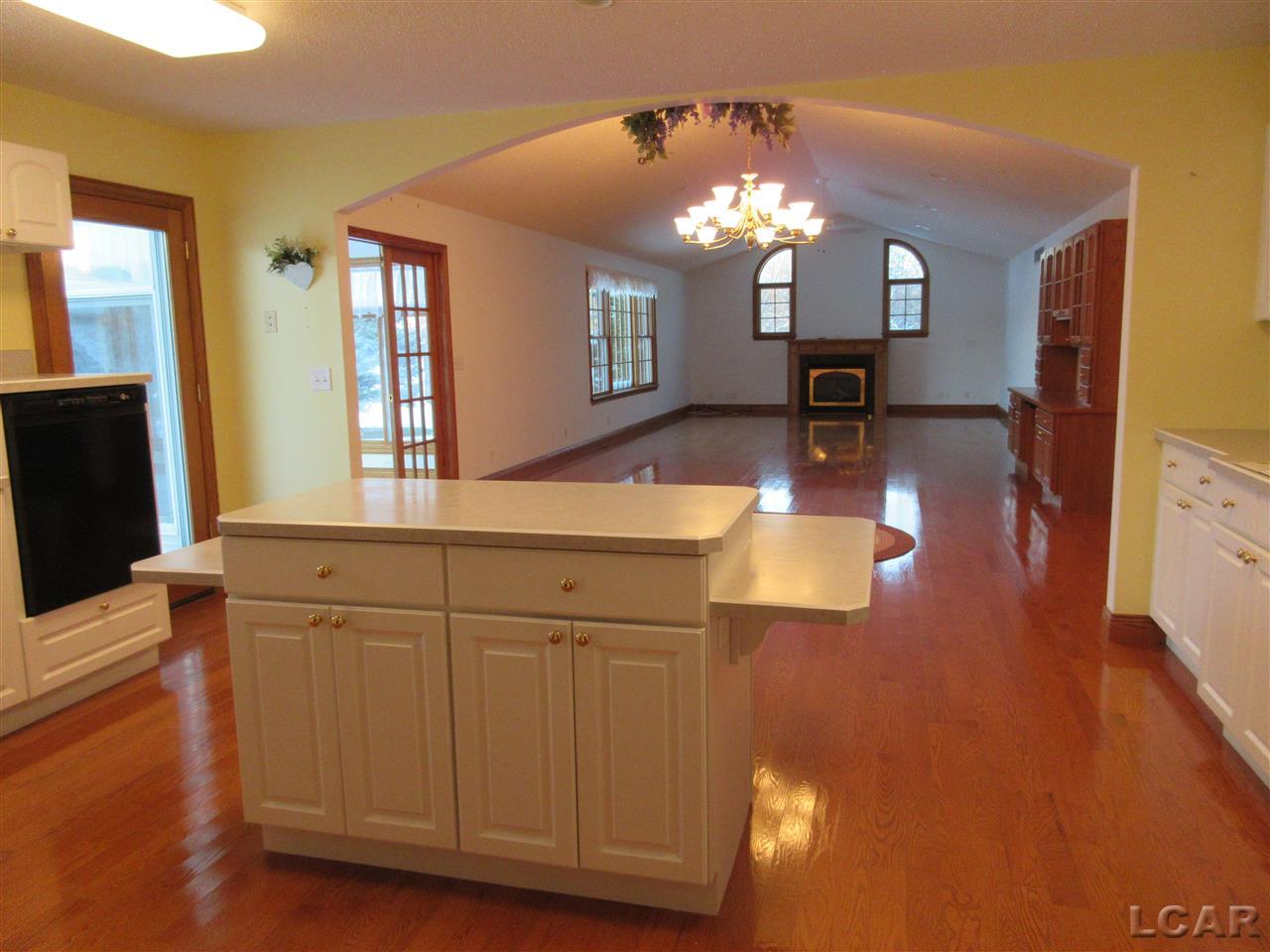 5414 Sutton Road Britton, MI 49229 - Photo 12 of 31 31242464-11.JPG