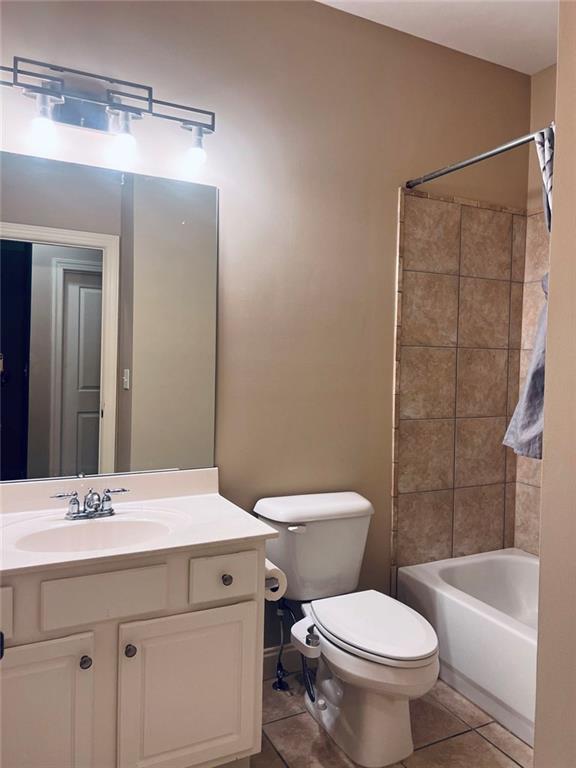 144 West Ridge Way Roswell, GA 30076 - Photo 17 of 30 a bathroom with a sink toilet and shower