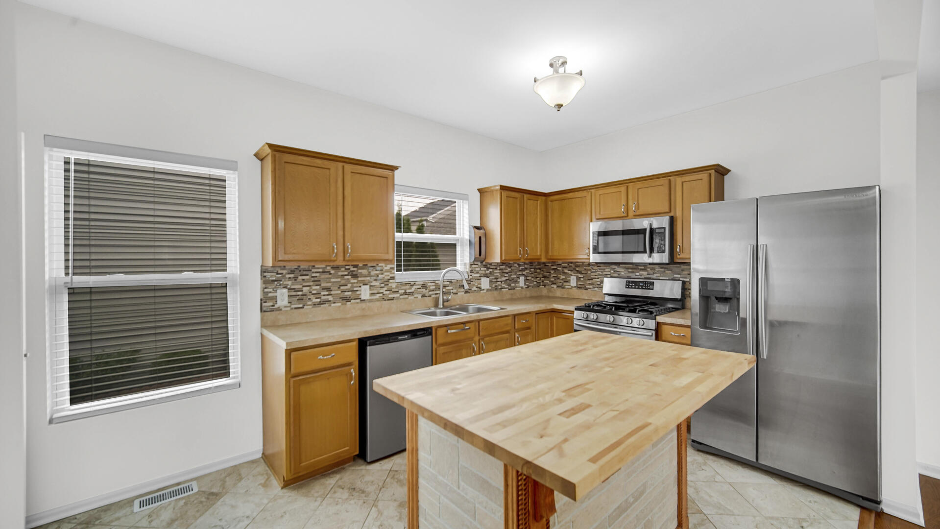 12772 Rutledge Place Crown Point, IN 46307 - Photo 10 of 24 1919x1080