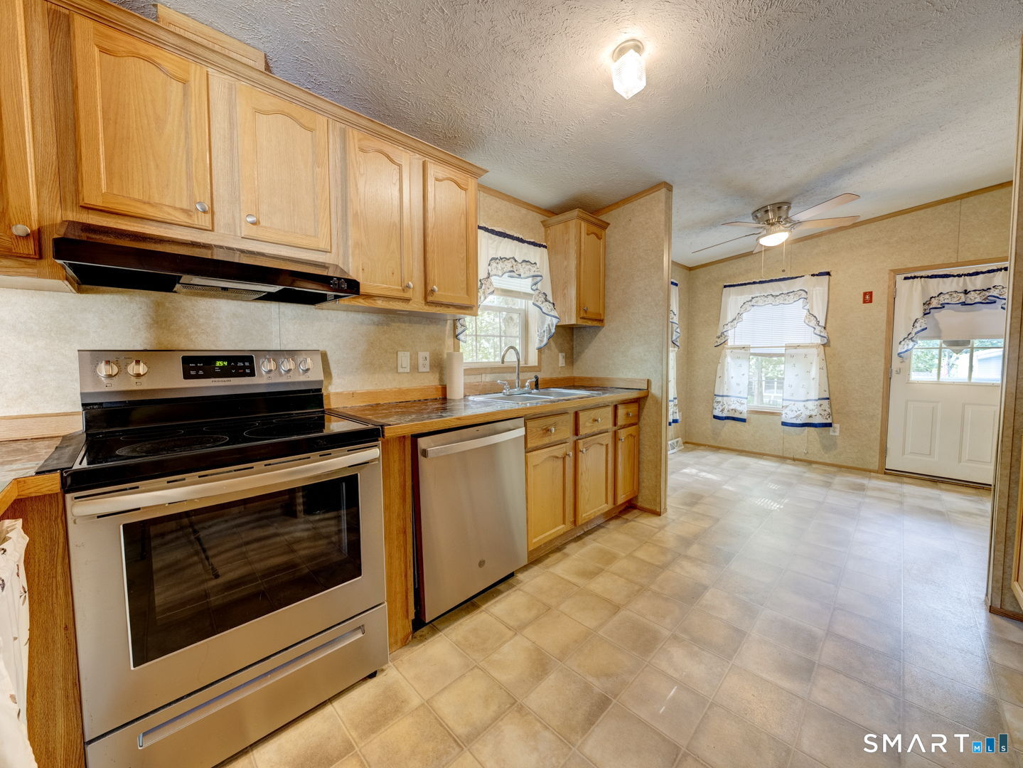 38 Long Drive Windham, CT 06256 - Photo 15 of 29