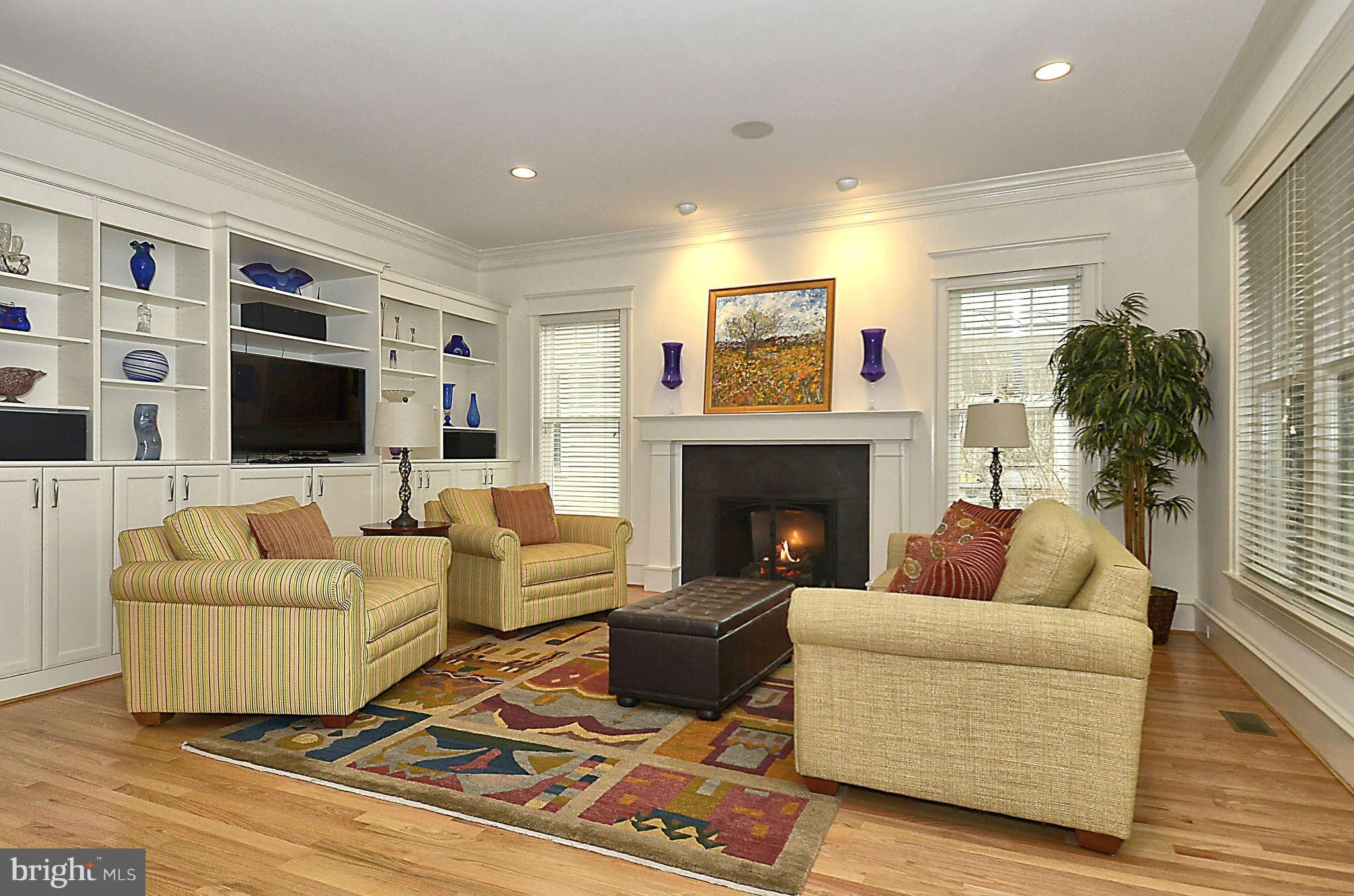 7104 Exeter Road Bethesda, MD 20814 - Photo 6 of 11 Family Room