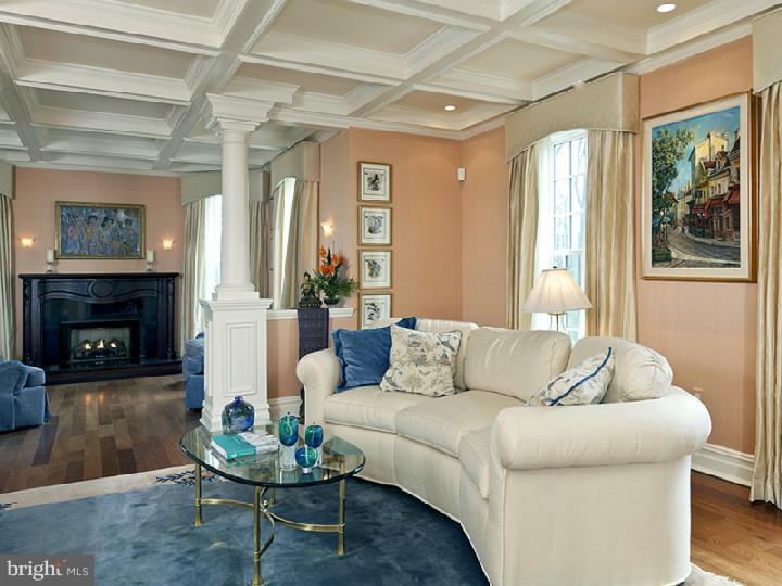 8 Stout Road Princeton, NJ 08540 - Photo 3 of 25