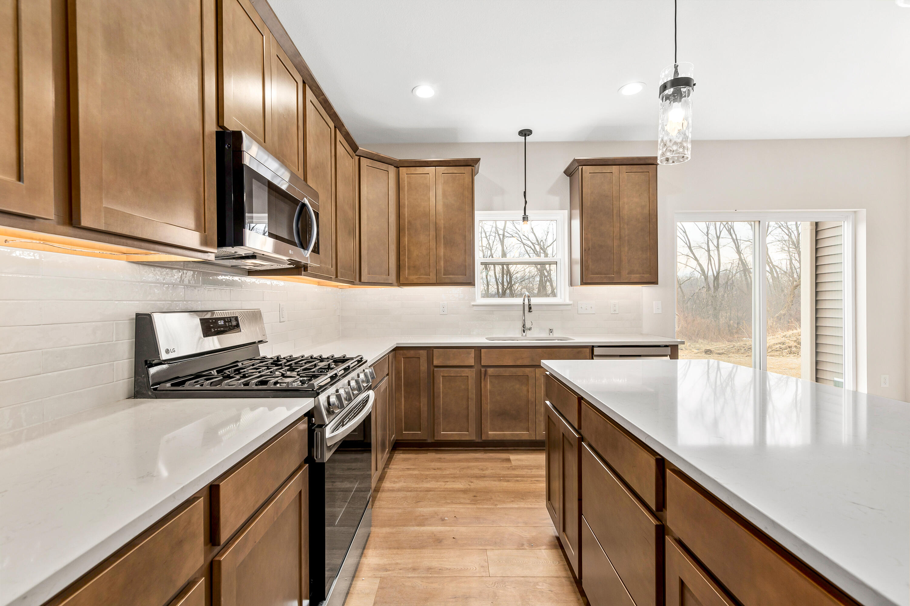 2264 Ravenswood Road Burlington, WI 53105 - Photo 15 of 37 2264 Ravenswood Rd-18