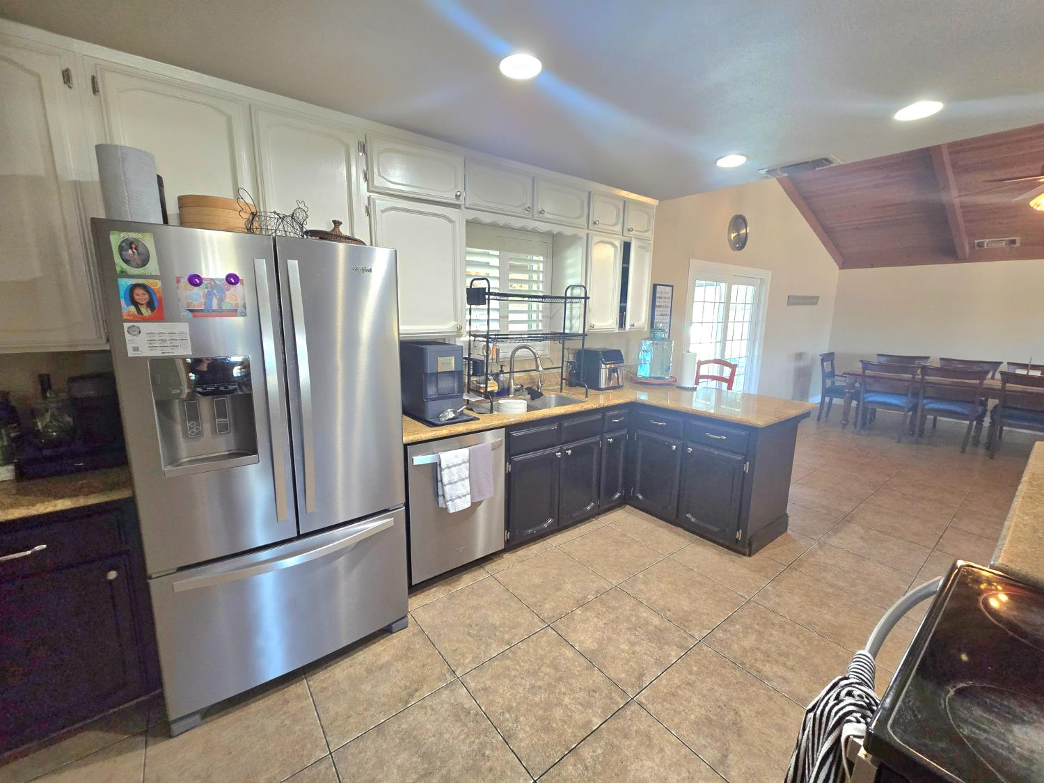 16448 Monreal Road Madera, CA 93636 - Photo 9 of 27
