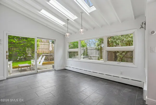 $10,500 | 8 Potter Drive, Old Greenwich, CT 06870