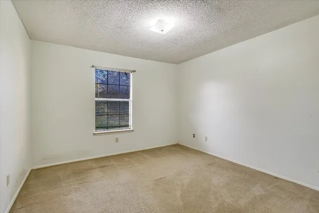 $230,000 | 600 County Glen Street, Leander, TX 78641