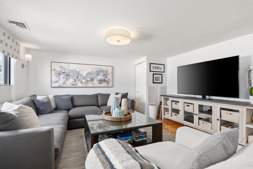 21 Harbourside Road, Unit 26 Quincy, MA 02171 - Photo 24 of 39