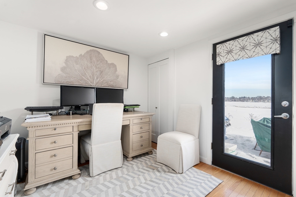 21 Harbourside Road, Unit 26 Quincy, MA 02171 - Photo 25 of 39