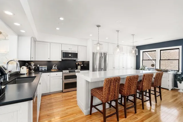 $1,199,000 | 21 Harbourside Road, Unit 26, Quincy, MA 02171