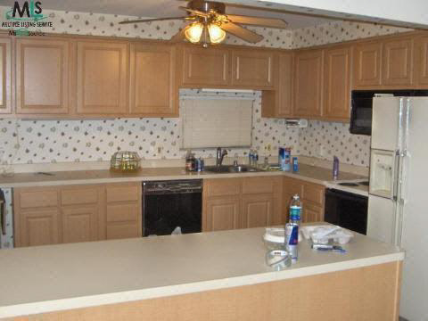 32963 Cedar Ridge Court Warren, MI 48093 - Photo 2 of 7 283759-1.JPG