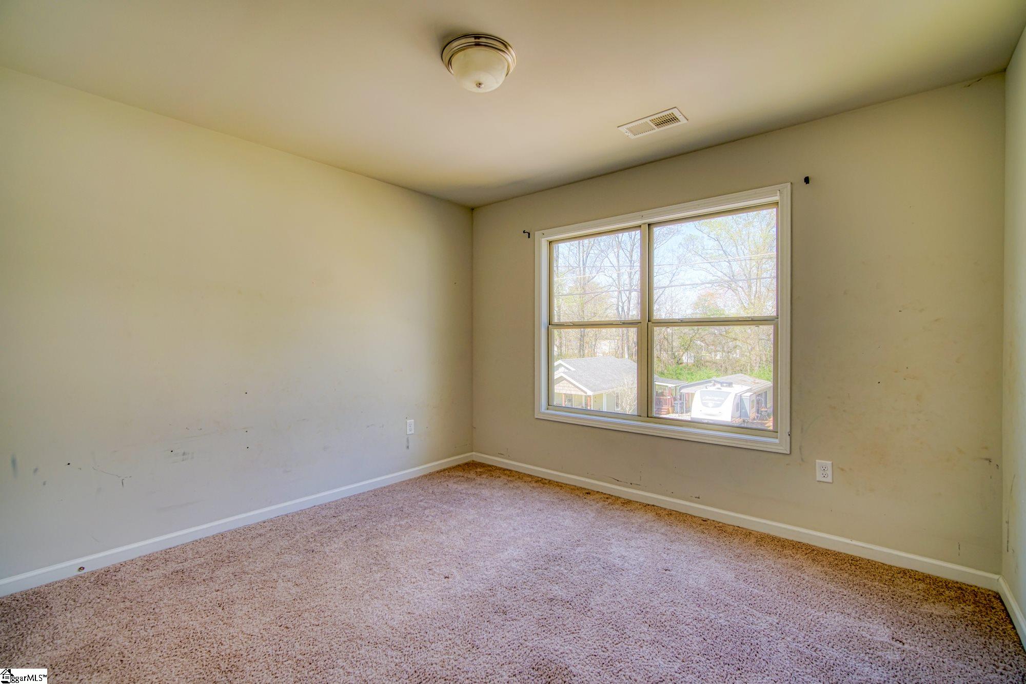 227 Crescent Circle Duncan, SC 29334 - Photo 16 of 30 Gallery Image 16