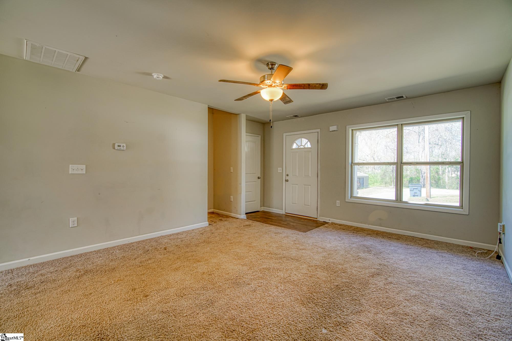 227 Crescent Circle Duncan, SC 29334 - Photo 5 of 30 Gallery Image 5