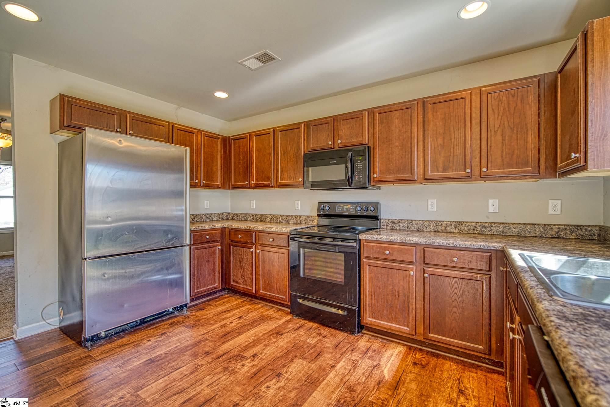227 Crescent Circle Duncan, SC 29334 - Photo 7 of 30 Gallery Image 7