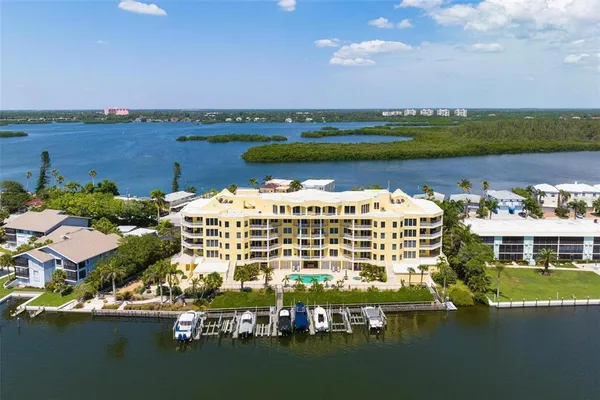 $8,500 | 9122 Midnight Pass Road, Unit 34, Sarasota, FL 34242