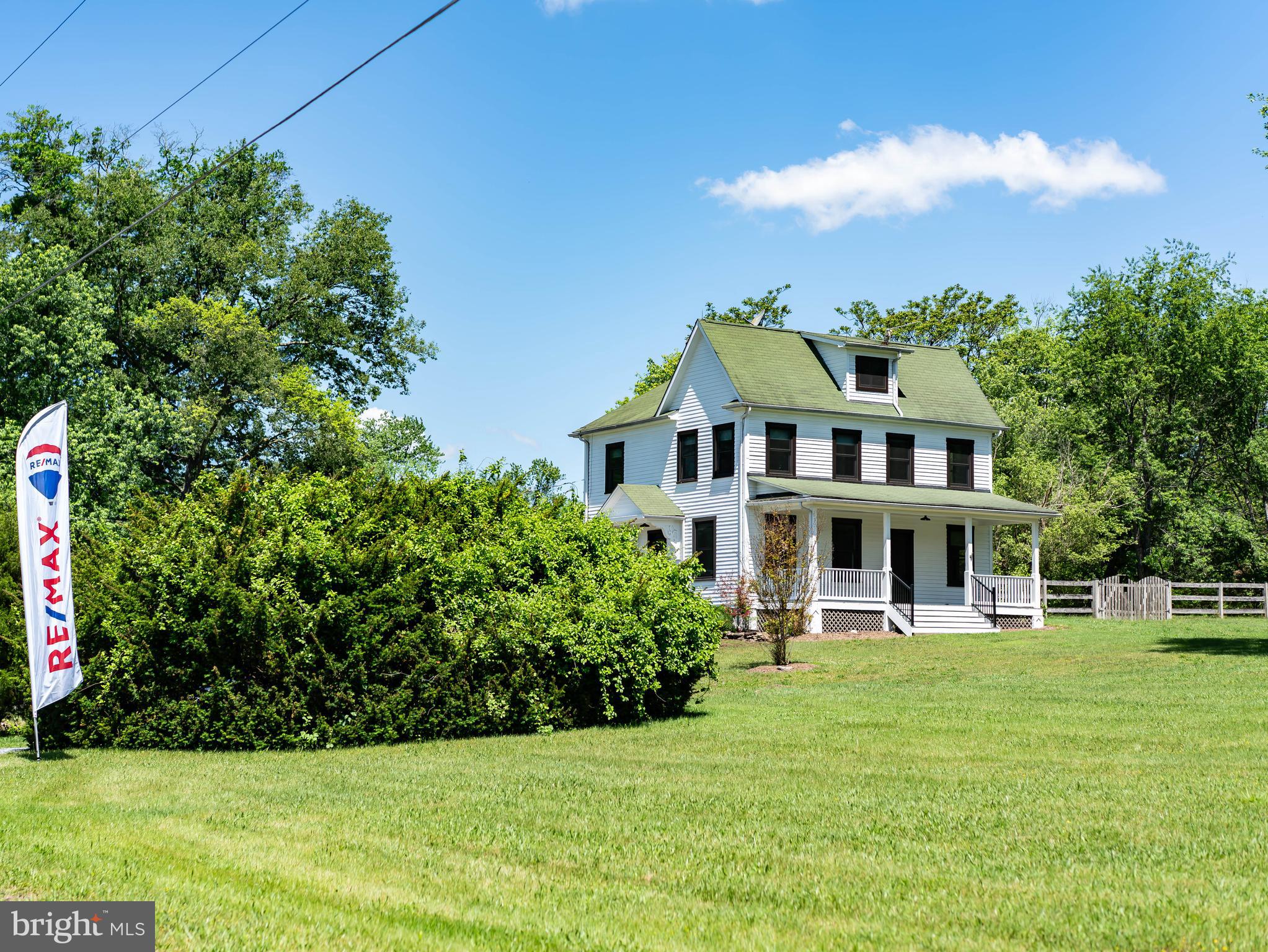 22310 Dickerson Road Dickerson, MD 20842 - Photo 2 of 68 Front