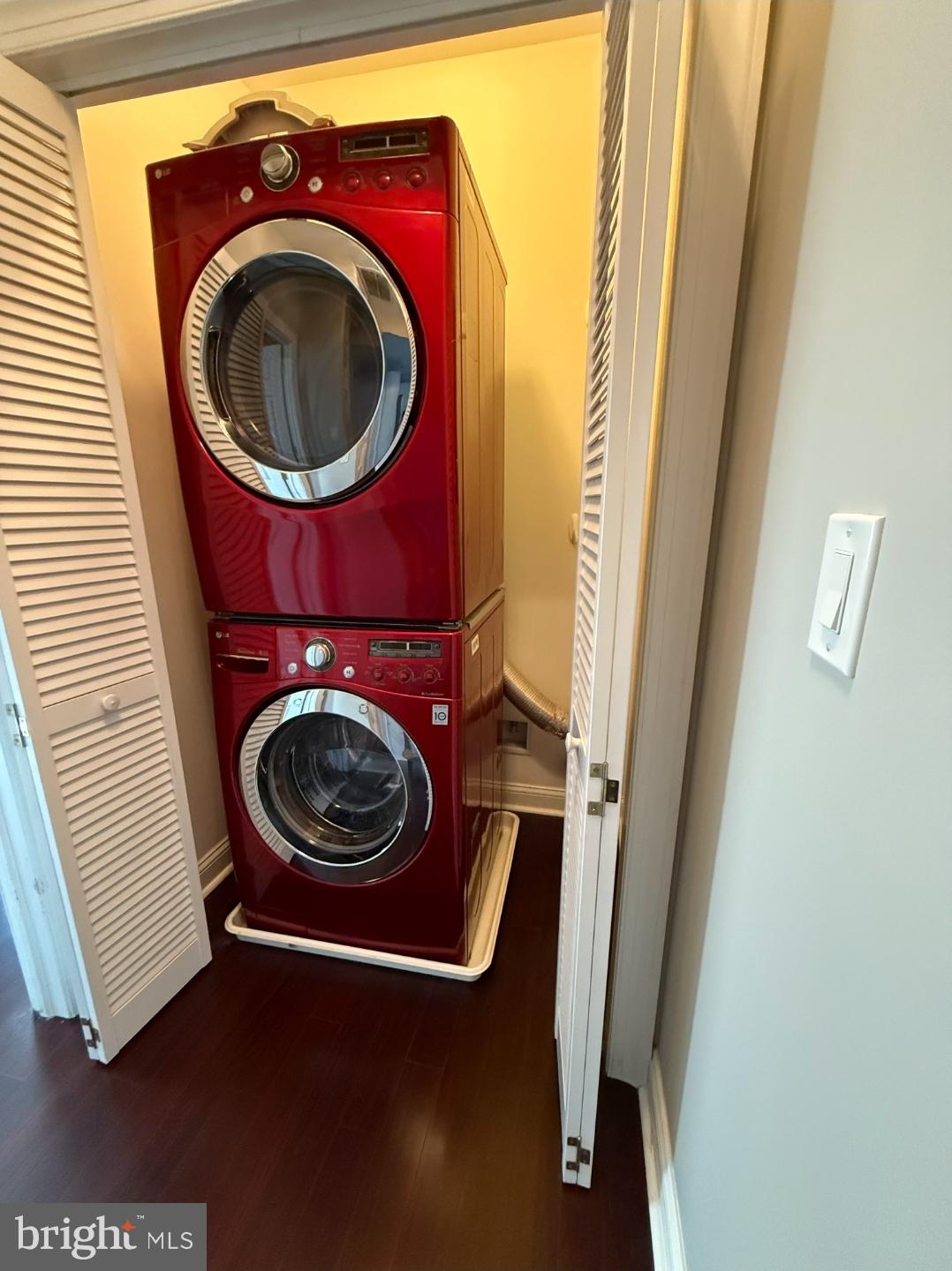 21 East Avenue, Unit B Woodstown, NJ 08098 - Photo 7 of 10 a utility room with dryer and washer
