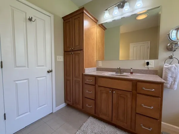 $570,000 | 3550 East Bishop Road, Mount Vernon, IL 62864