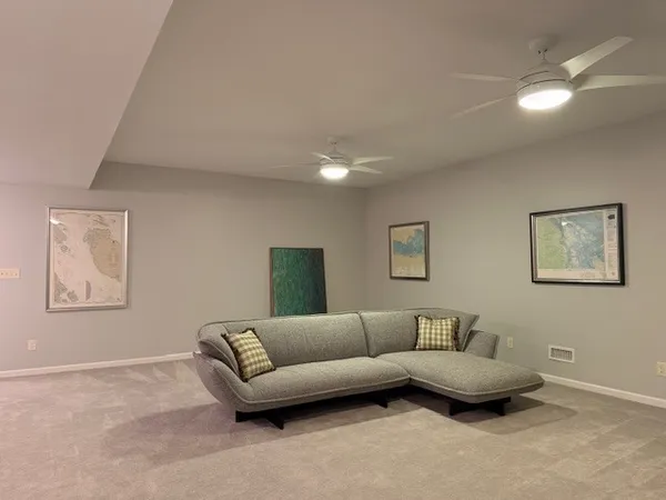 $570,000 | 3550 East Bishop Road, Mount Vernon, IL 62864