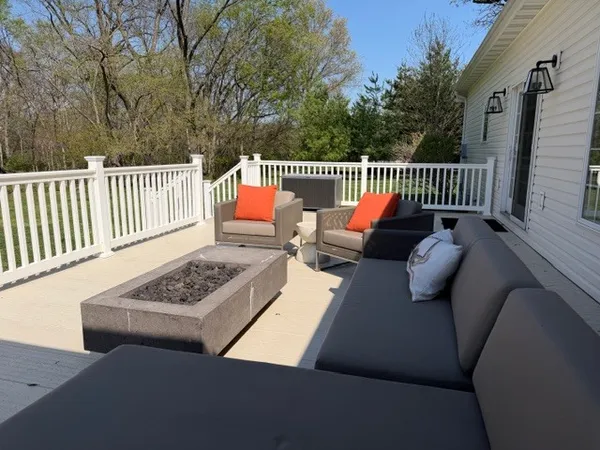 $570,000 | 3550 East Bishop Road, Mount Vernon, IL 62864