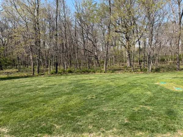 $570,000 | 3550 East Bishop Road, Mount Vernon, IL 62864