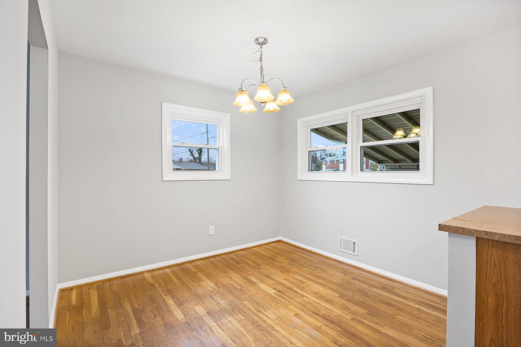 810 Bobby Road Catonsville, MD 21228 - Photo 14 of 36