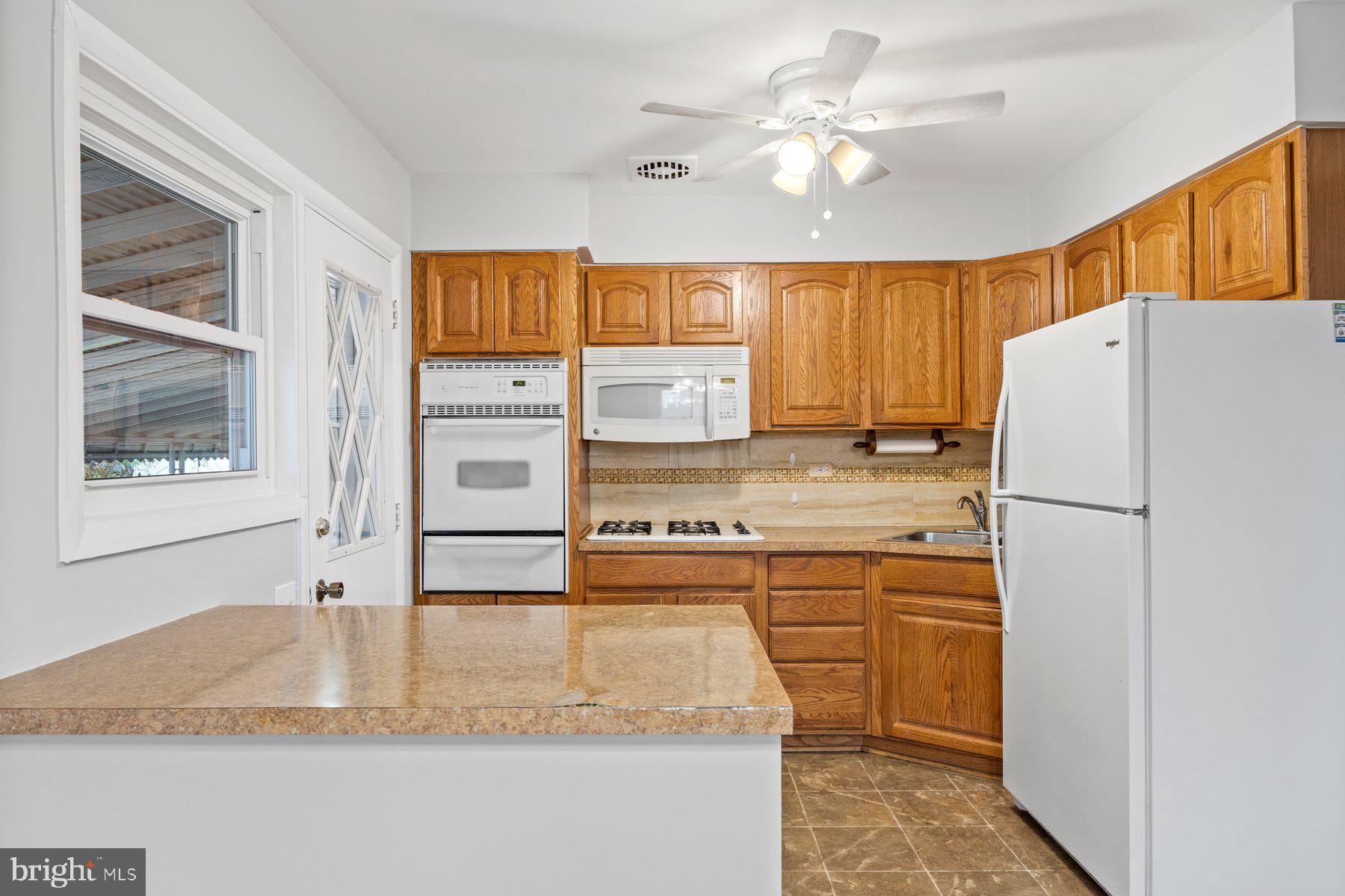 810 Bobby Road Catonsville, MD 21228 - Photo 15 of 36