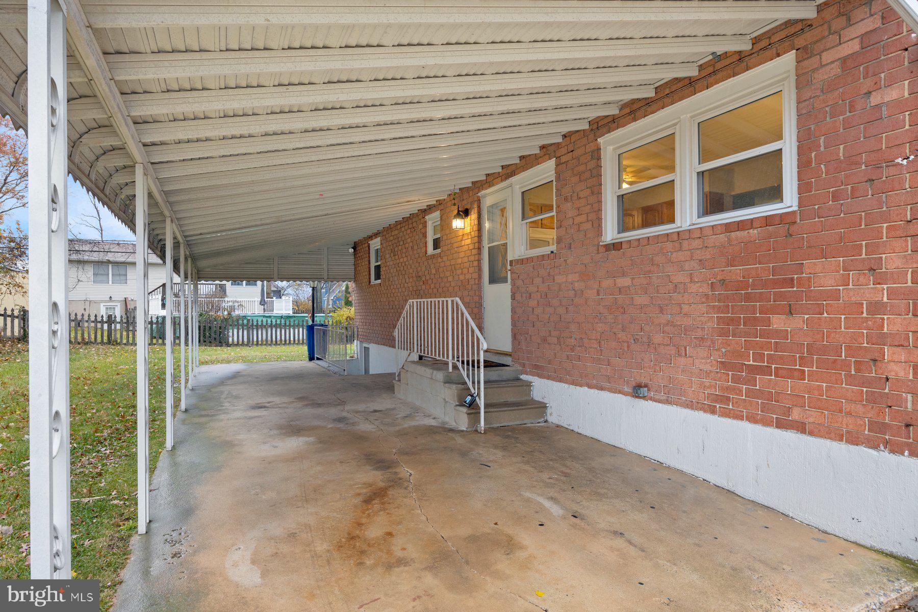 810 Bobby Road Catonsville, MD 21228 - Photo 4 of 36